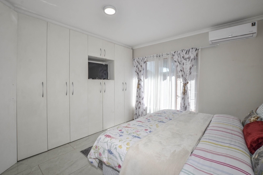 6 Bedroom Property for Sale in De Tijger Western Cape